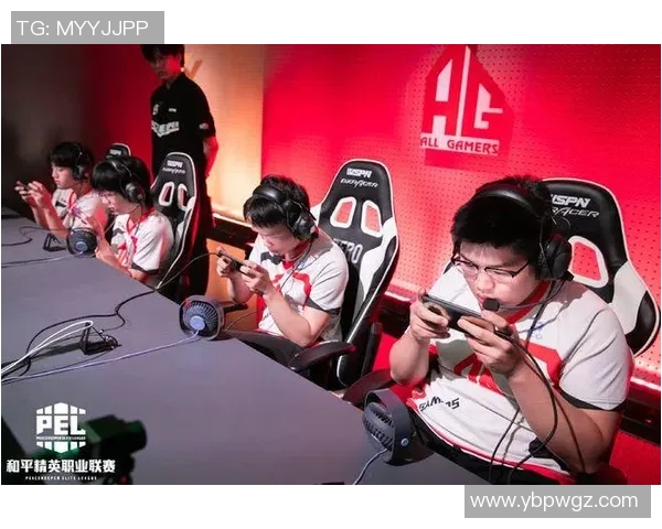 聚焦和平精英EDG团队协作的成功秘诀与战术分析 聚焦和平精英EDG团队协作的成功秘诀与战术分析